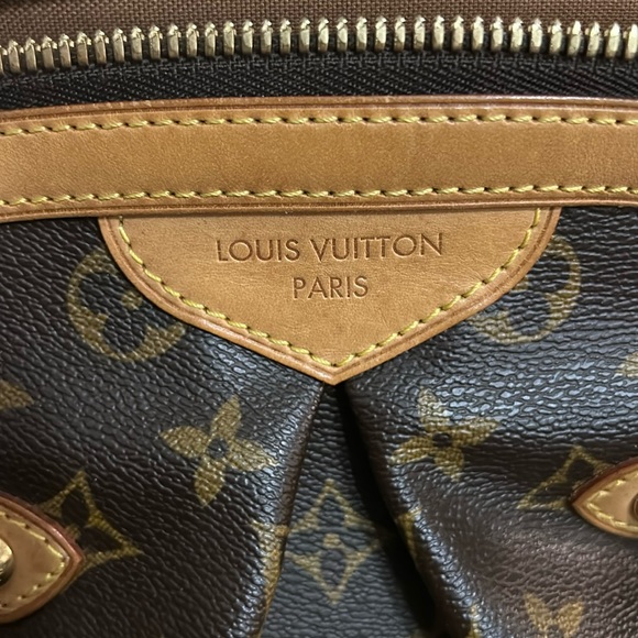 Preowned Authentic Louis Vuitton Monogram Tivoli GM - Picture 4 of 12